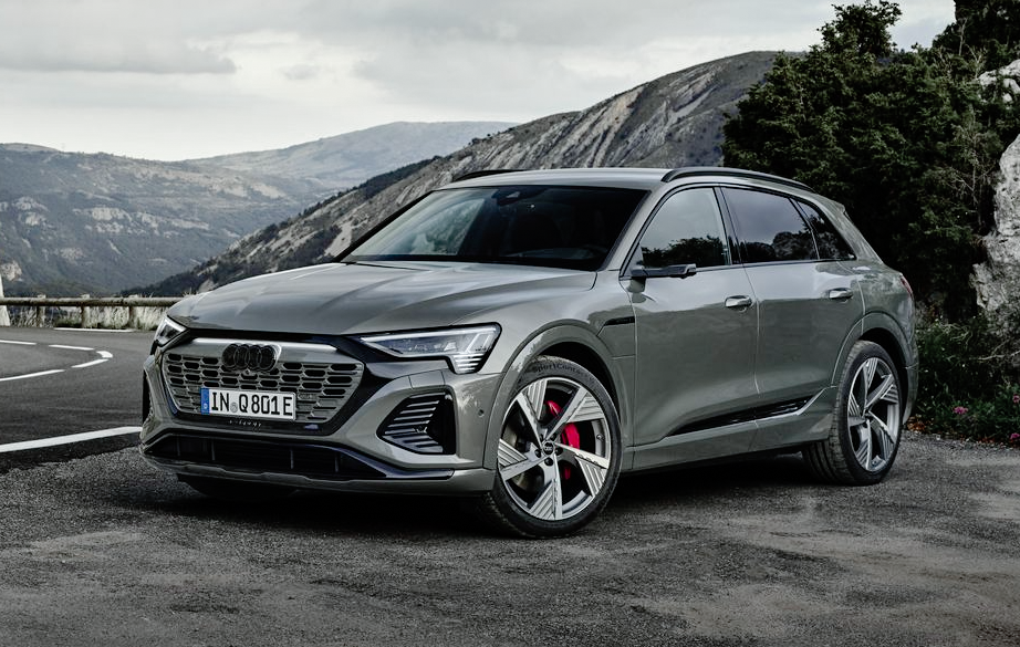 2024 Audi Q8