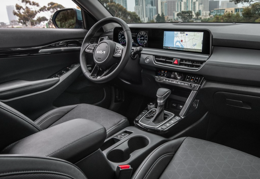 2025 Kia Seltos Interior