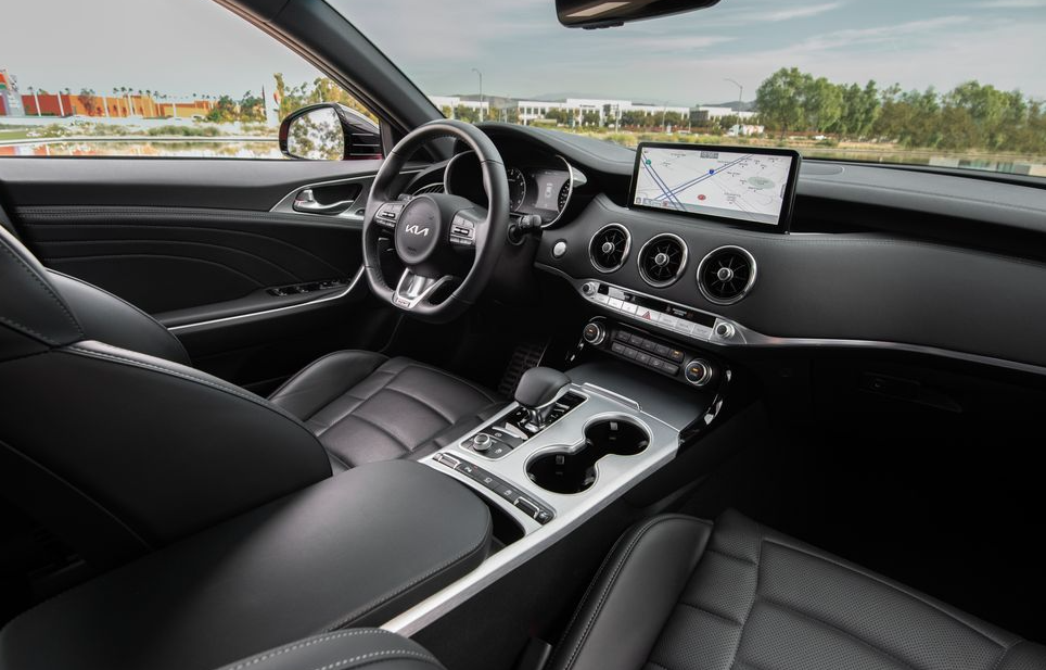 2025 Kia Stinger Interior